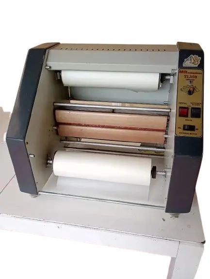 PLASTIFICADORA TERMOLAMINADORA BOPP E BOBINAS A3 TL-350  - LASSANE - Foto 2