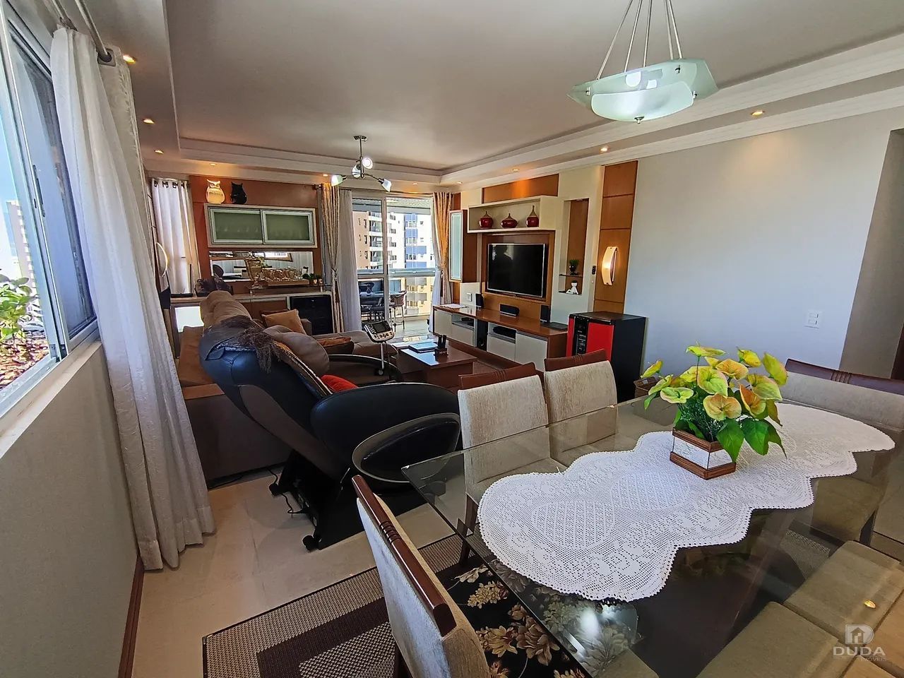 Apartamento 4 Dormitórios com 3 Vagas - Foto 3