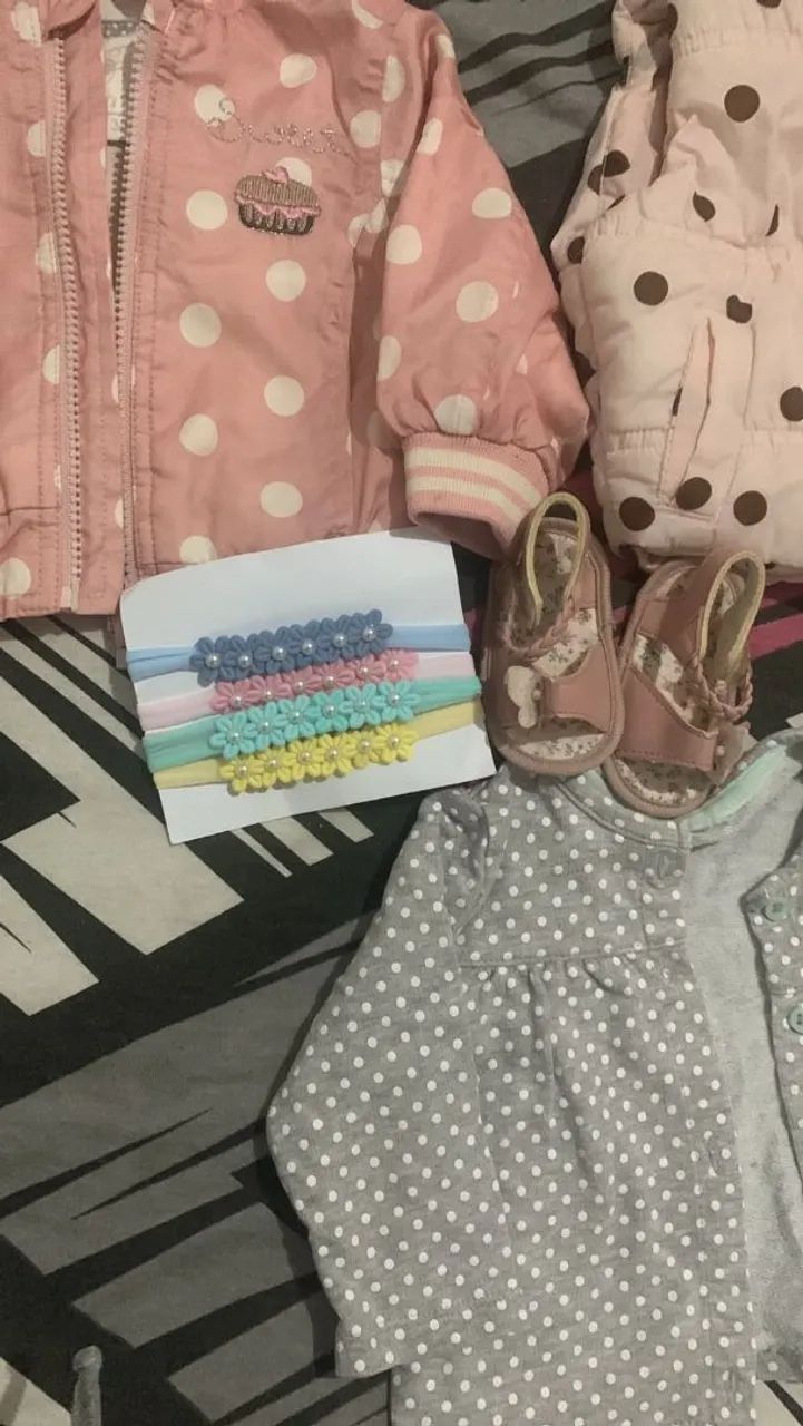 Roupinhas e tiaras de bebês  - Foto 3