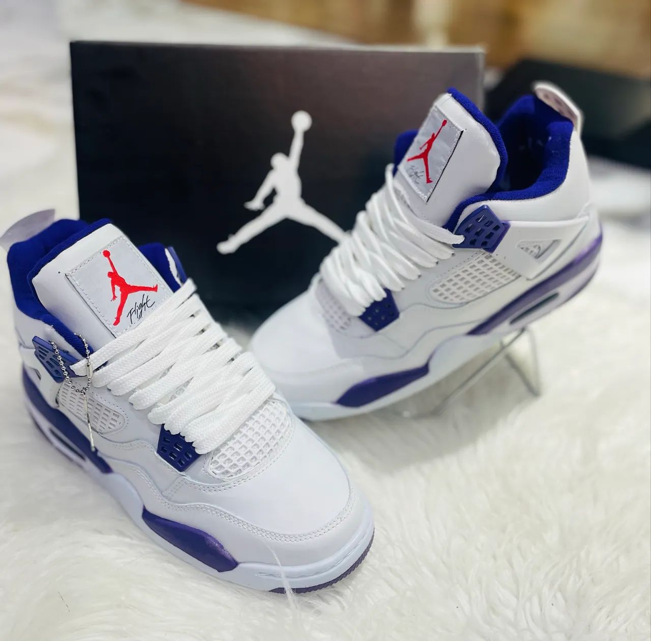Jordan 4 Branco/Uva
