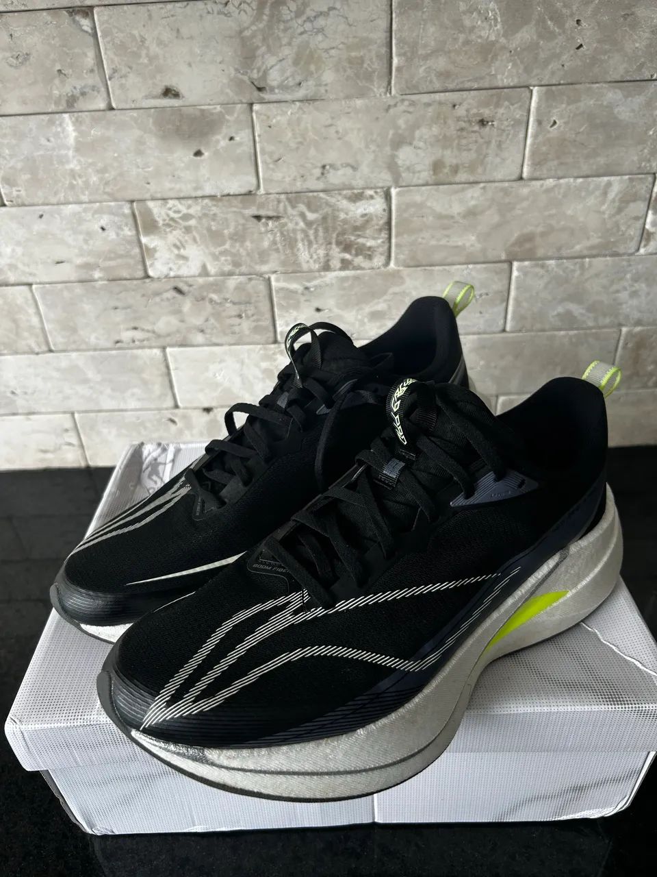 LI-NING RED HARE 9 PRO - TAM 43 - Calçados Esportivos - Caminho