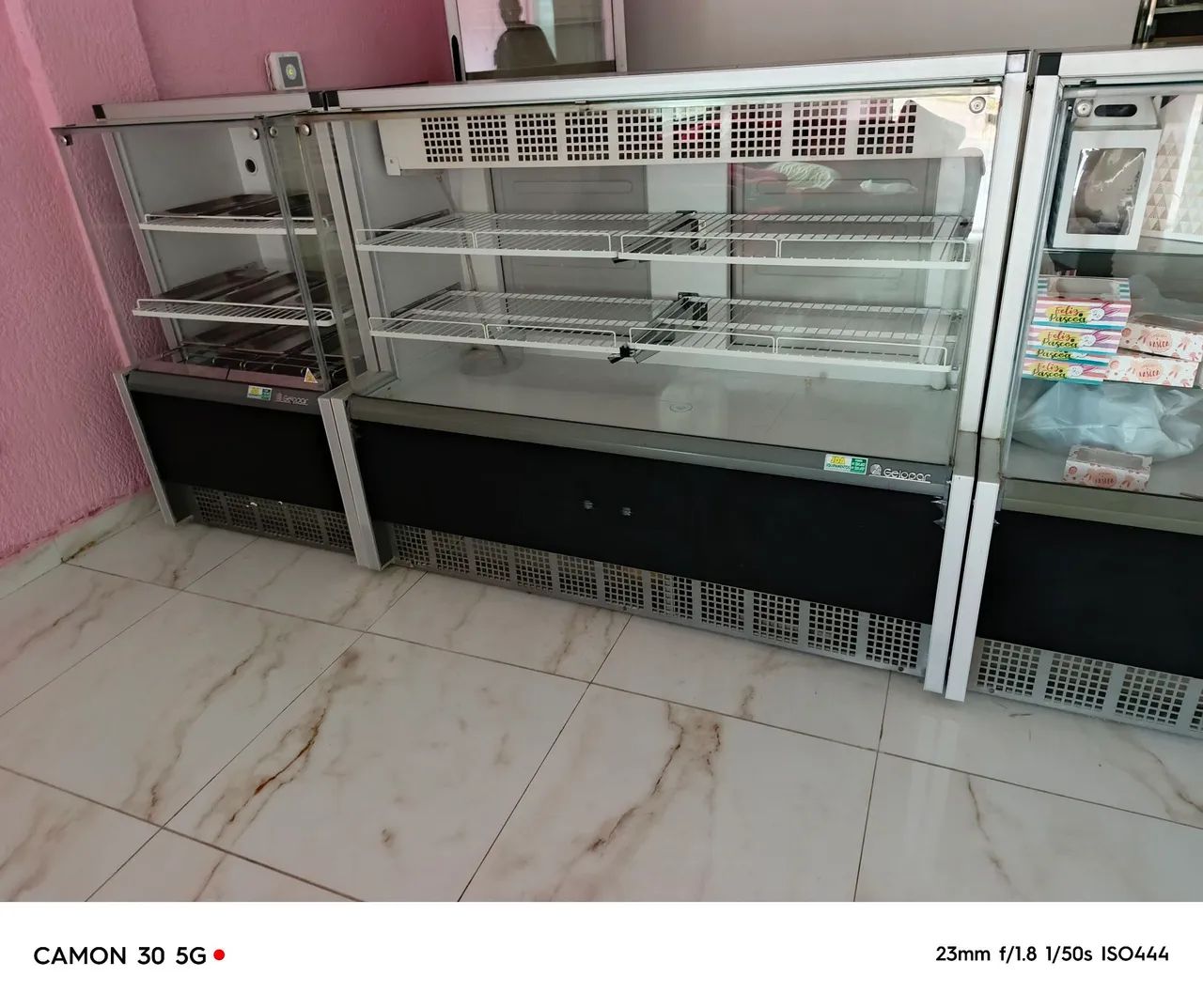 Balcão de ar forçado para tortas