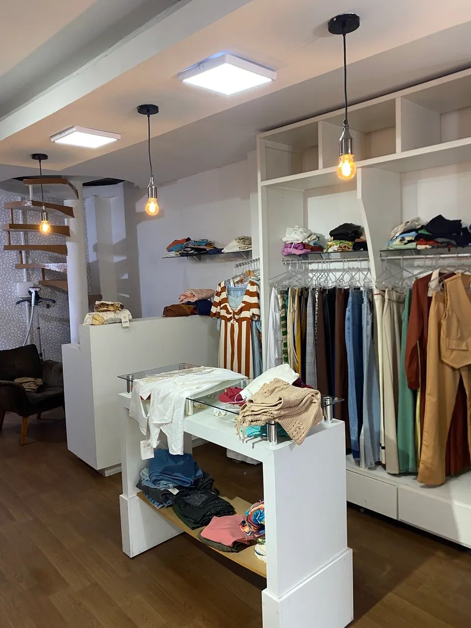 LOJA DE ROUPA MONTADA 