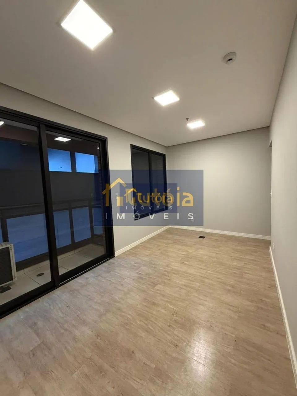 CONJUNTO COMERCIAL COMERCIAL em São Paulo - São Paulo, Aclimação