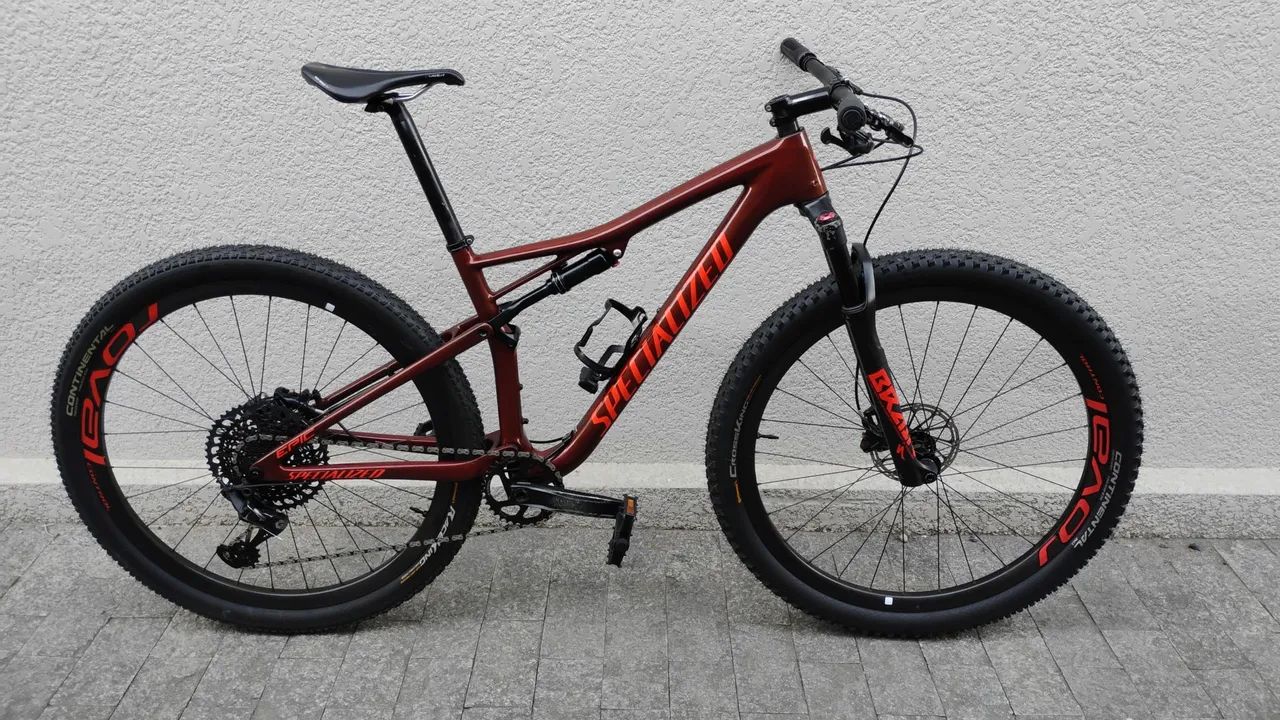 Bicicleta Specialized Epic Expert Carbon tamanho M 