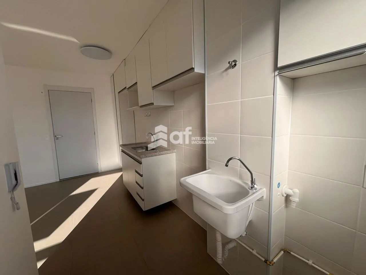 Prédio novo, 2 quartos, suíte, elevador e lazer completo - Foto 5