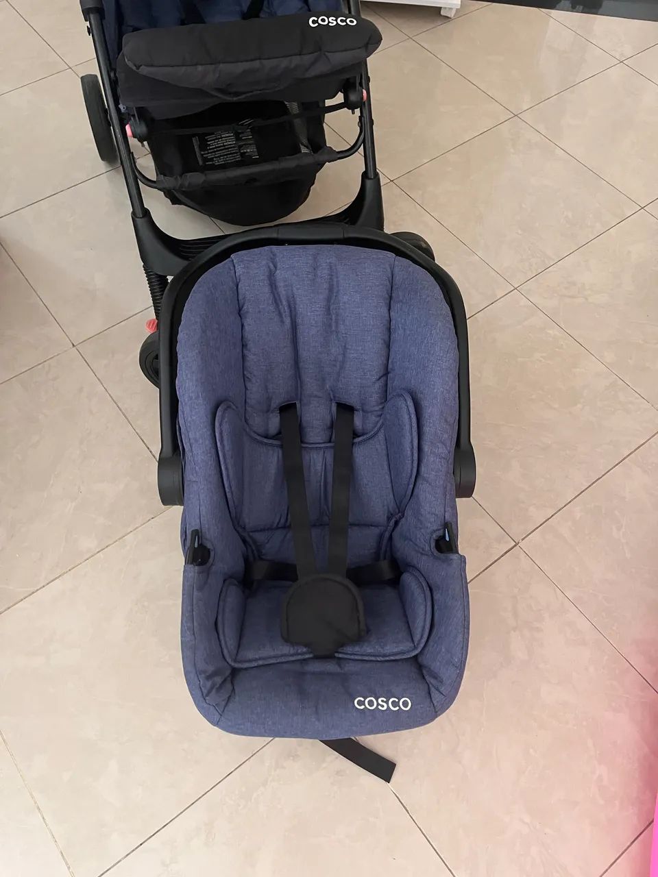 Carrinho de Bebê + Bebê conforto COSCO - Foto 4