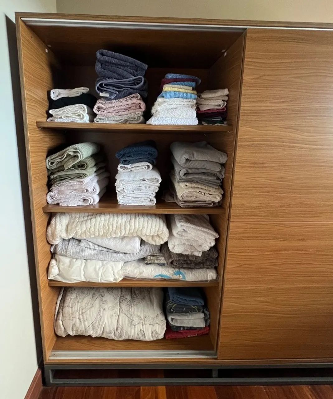 Guarda-roupa/armário em mdf com portas de correr - Foto 4