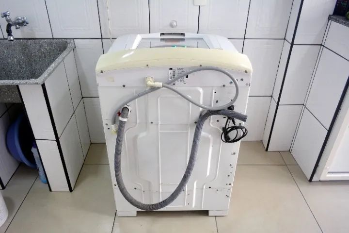 Lavadora Electrolux LF10 10kg 127V - Modelo Top Load - Cor Branca - Foto 6