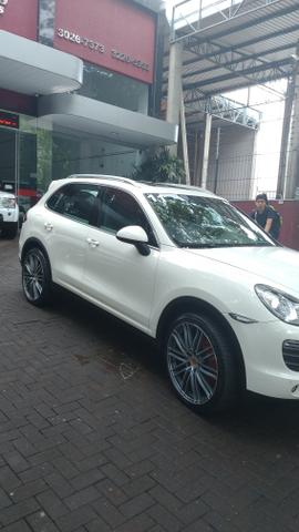 Porsche Cayenne S V8
