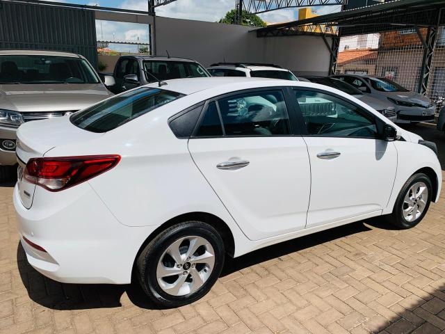 Hyundai HB20S Confort Plus 1.6 Automático - Foto 5