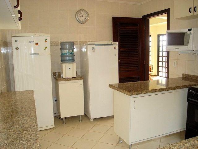 Residência em Itapoá ,5q.(4suítes), hidro, snooker, wifi,60m do mar, monitoramento 24h - Foto 18