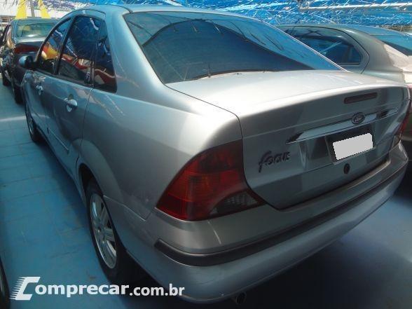 Ford Focus Ghia 2.0 2004 - Foto 3