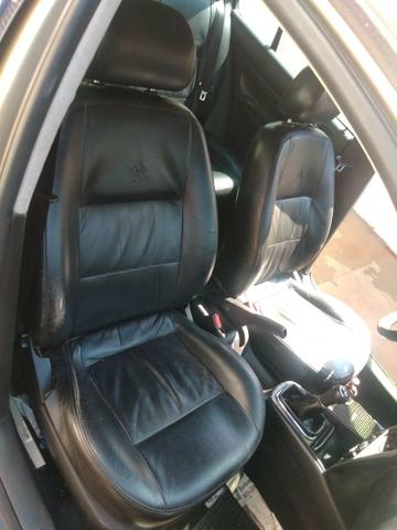 Golf 00/01 2.0 completo motor brasileiro banco de couro. - Foto 5