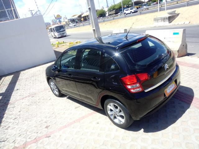 BAIXEI !!! C3 top c teto! 27.990 ou entrada 8.990 + parcelas 688 apenas 55.000km - Foto 2