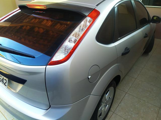 Focus 2010 ou troco por Civic