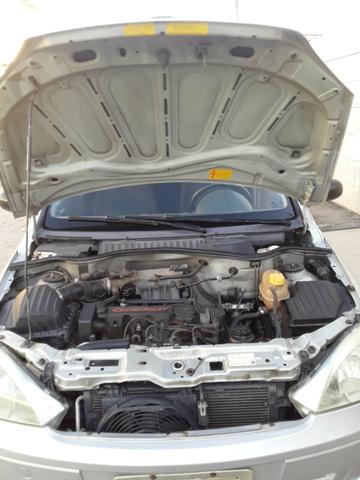 Corsa Sedan 2005 - Foto 5