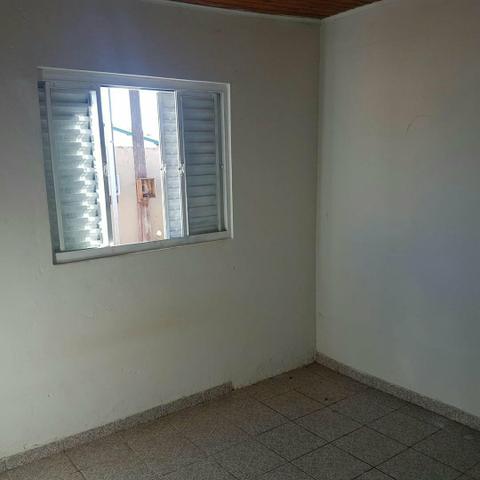 Casa asfalto com edicula nos fundos da financiamento aceita carro - Foto 3