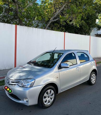 Etios 2017 automático