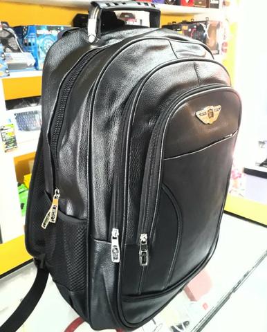 Mochila de Alto Padrão Kvn Em Couro Sintético- Reforçada Notbook Aproveite - Foto 2