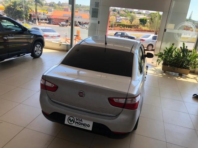 FIAT GRAND SIENA 1.6 MPI ESSENCE 16V 2016 - Foto 10