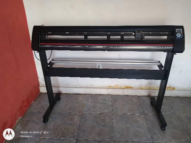 Vendo ou troco plotter de cortar adesivo multifuncional muito nova
