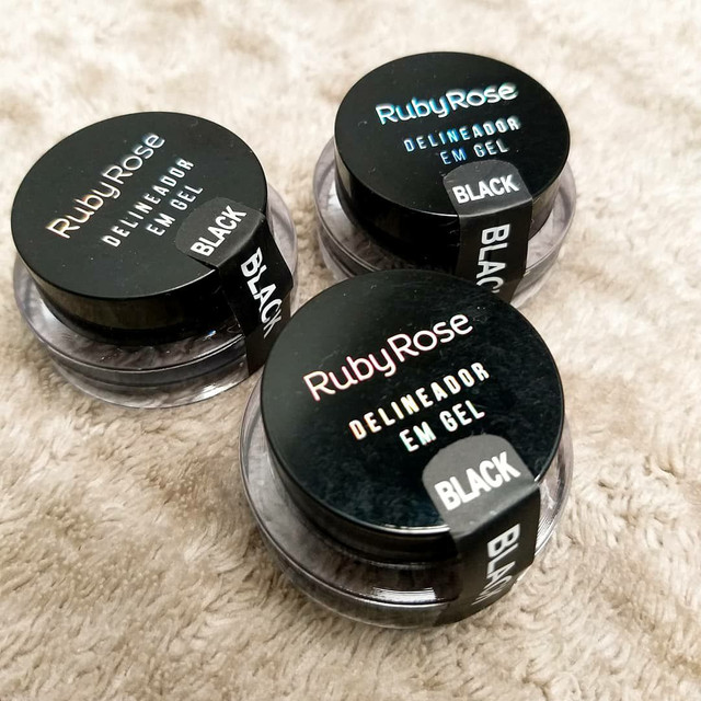 Delineador em gel Ruby Rose
