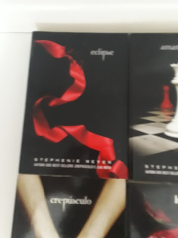 Livros saga crepúsculo - Foto 3