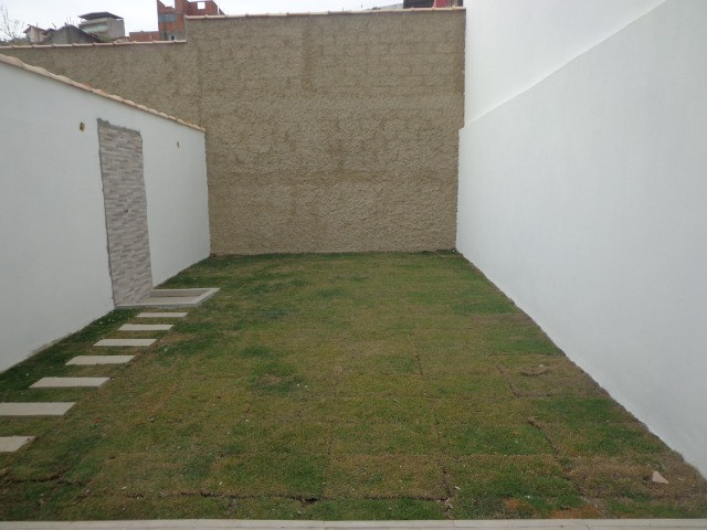 Bairro Jardim dos Alfineiros - Linda casa de 2 quartos quintal plano e murado e 2 vagas - Foto 13