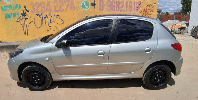 Peugeot 207 XR 1.4 2012 - Foto 2