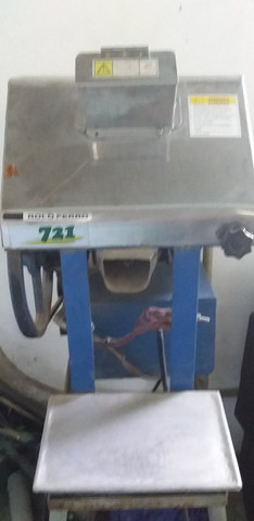 Vendo moenda de cana semi nova elétrica vlt 110 - Foto 3