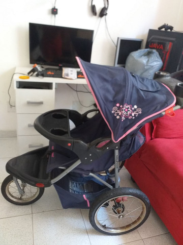 Carinho de bebe bem conversado e muito bom baratinho só 400 R$