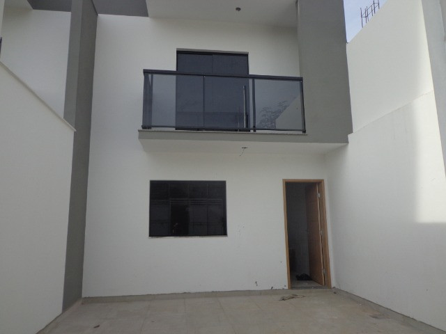 Bairro Jardim dos Alfineiros - Linda casa de 2 quartos quintal plano e murado e 2 vagas - Foto 6