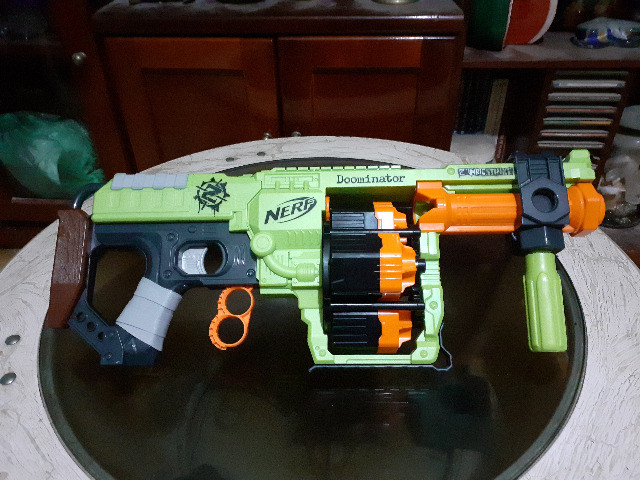 Nerf Doominator Zombie Strike