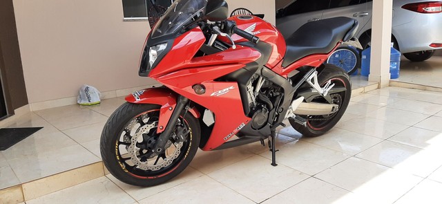 MOTO HONDA CBR650F