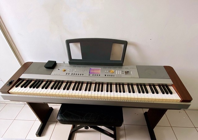 yamaha dgx 640 olx