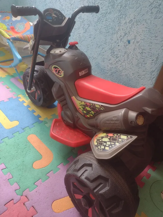 Mini Moto Elétrica Infantil Scooter Gatinha 6V - Bandeirante - Moto  Elétrica Infantil - Magazine Luiza