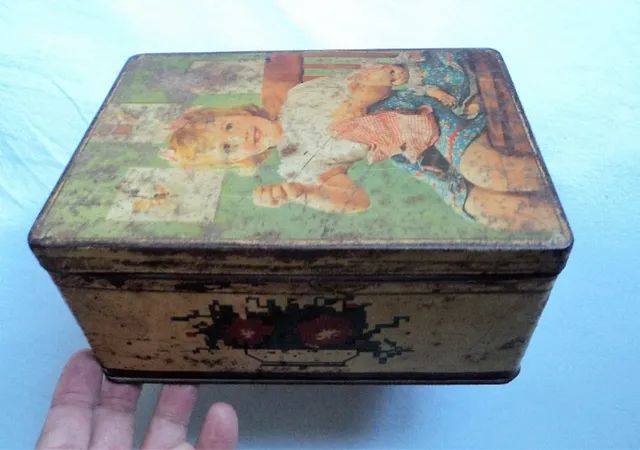 Antiga e Rara Caixa de Costura Original Lata de Biscoitos Aymoré anos 50 - Foto 5