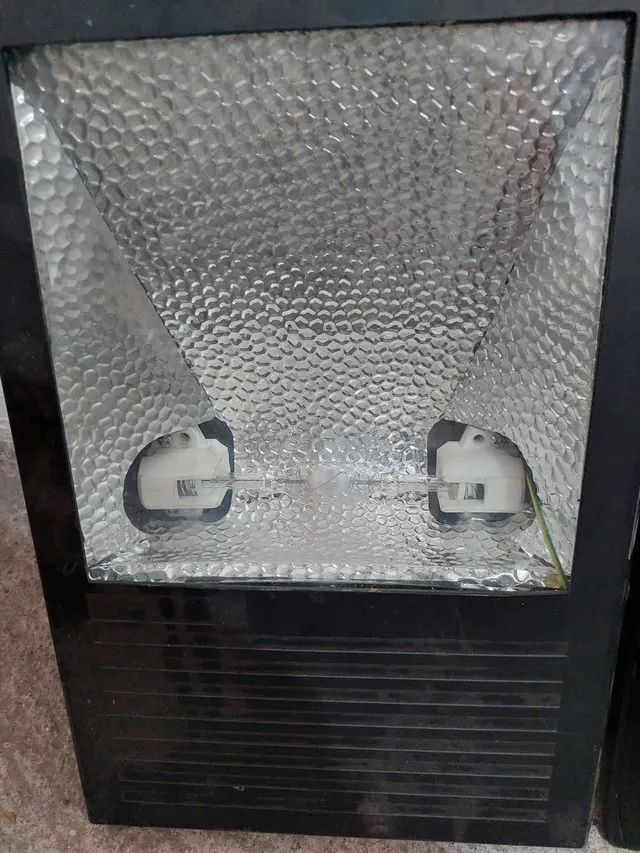 Vendo 3un Refletor Taschibra TRT 150 MBY - 150w - Foto 5