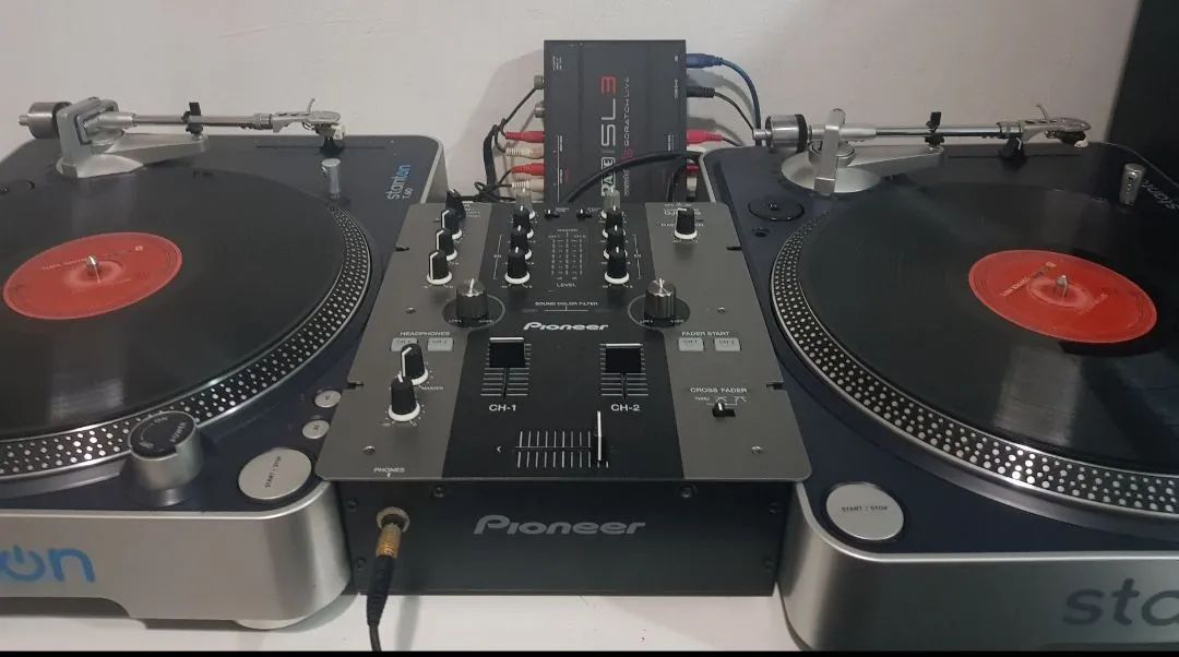 Equipamento completo p/ DJ e entusiastas muito novos