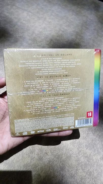 Dvd + CD Coldplay A Head  Full Of Dreams Lacrado  - Foto 2