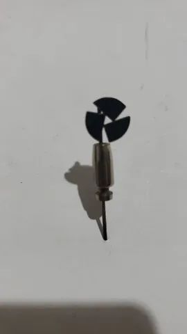 Banco Nacional Broche com a logo marca do queijo minas
