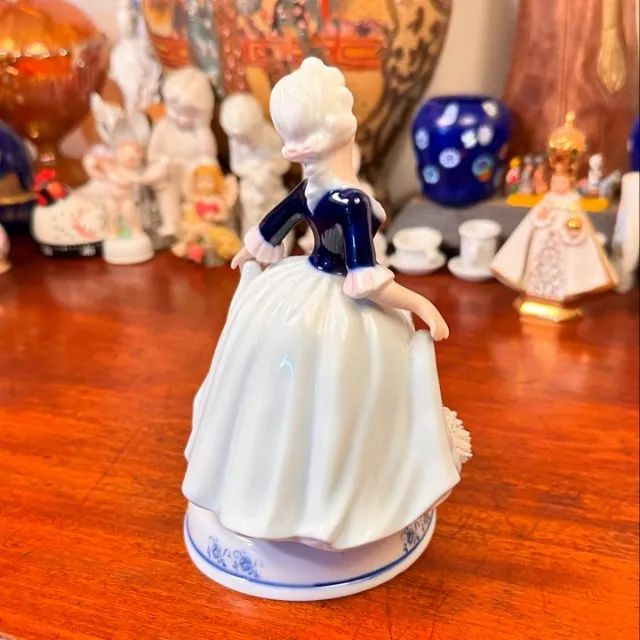 Bibelô em fina porcelana estilo inglês. - Foto 5