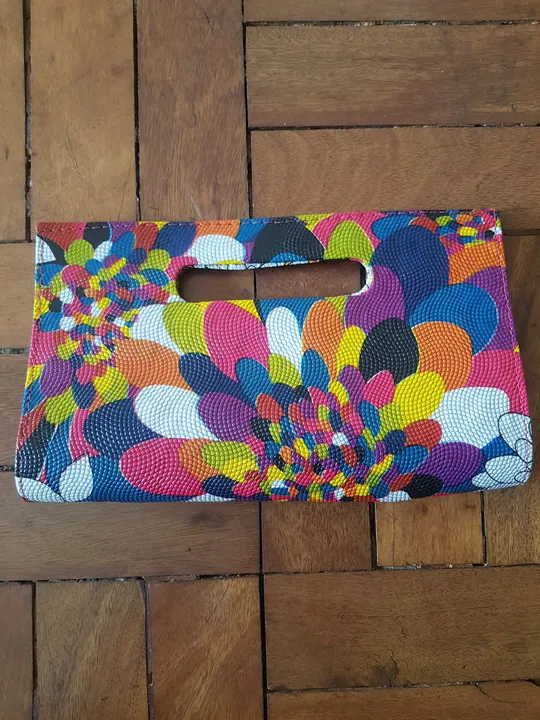 Bolsa de mão colorida