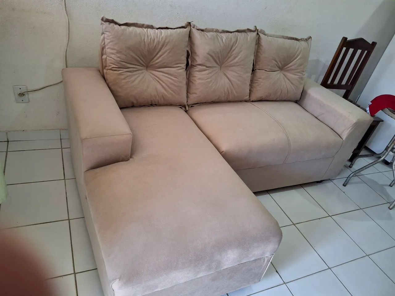 Sofa com cheis em Suede Bege ou cores a escolher 