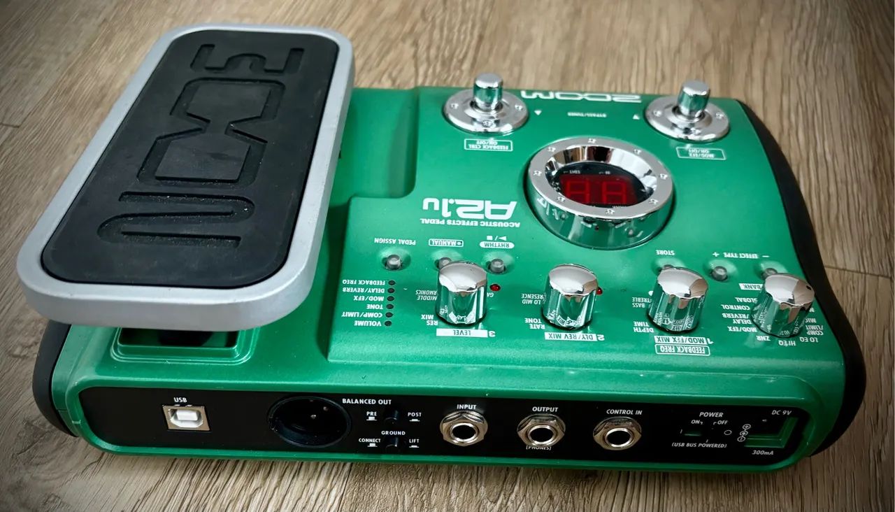 Pedaleira Zoom A2.1u para violão - Instrumentos musicais - Fazenda