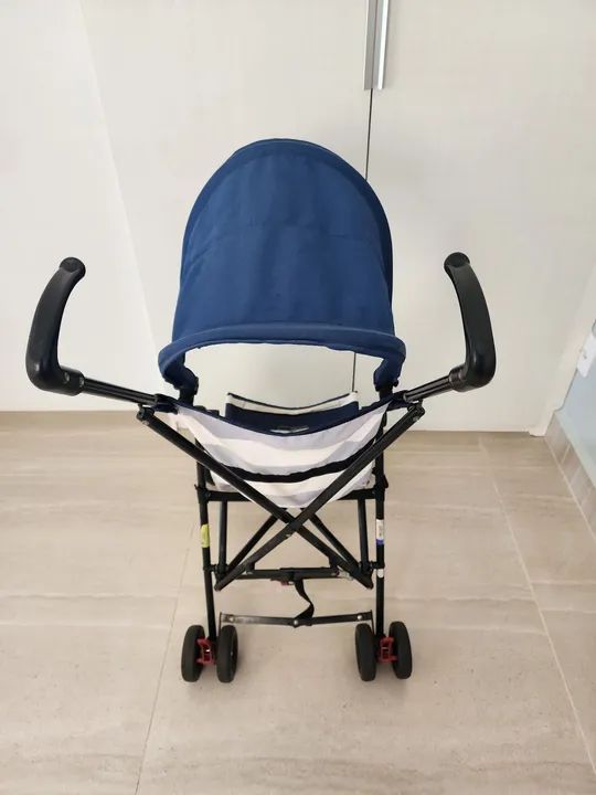 Carrinho de Bebê Dobrável - Azul e Branco - Foto 4