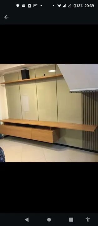 Rack de Parede Moderno com Painel de Madeira - Foto 5