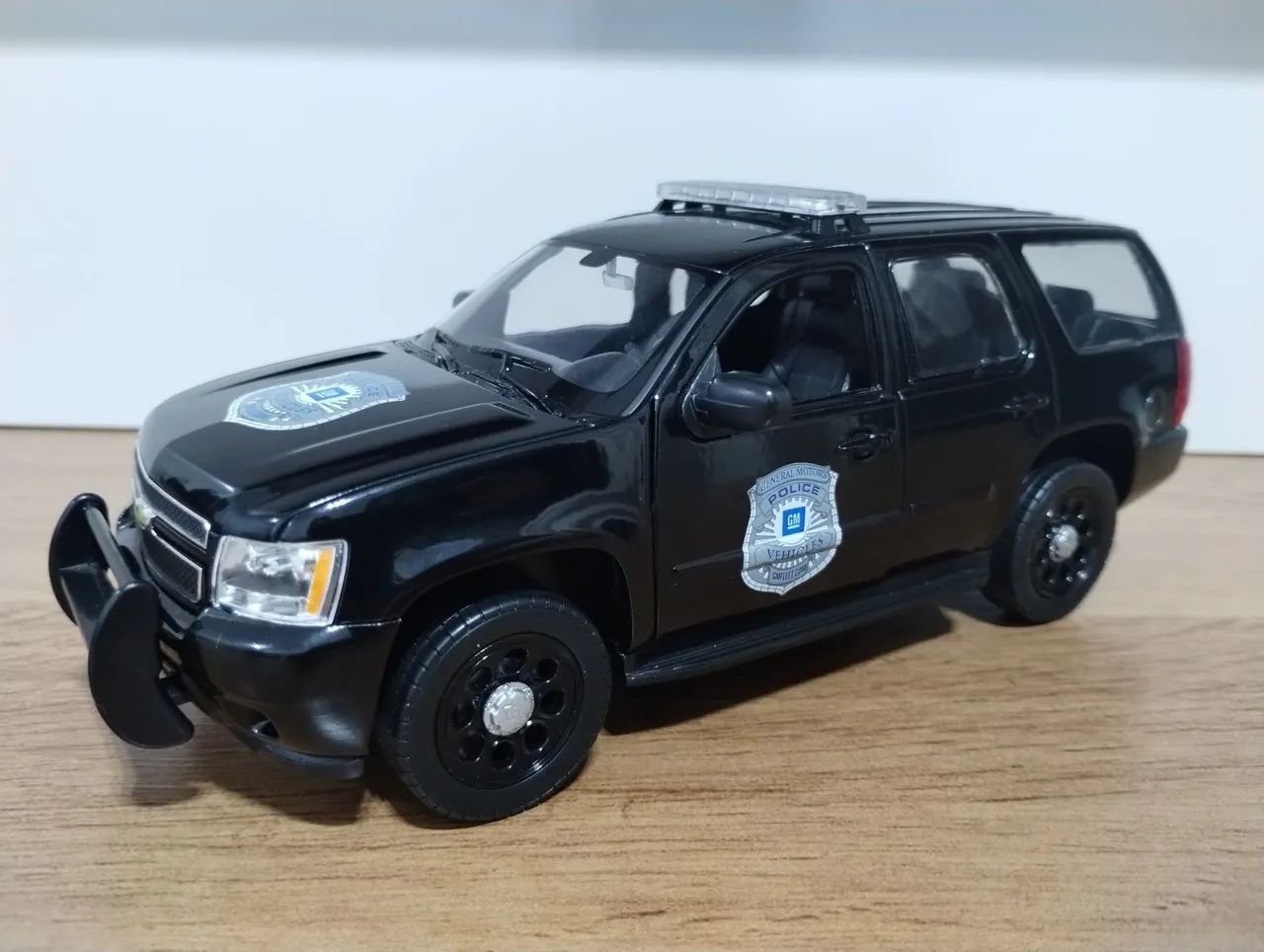Miniatura Chevrolet Tahoe police polícia welly 1/24-1/27