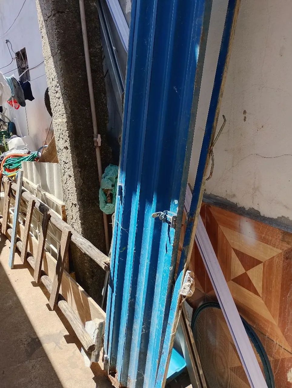 Portão para corredor pequeno medindo 2.13x48  - Foto 3